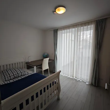 Traumhafte Mit Drei Schlafzimmer ヴィースバーデン
